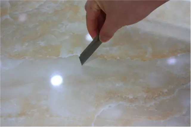 選購(gòu)瓷磚必須知道的幾個(gè)重要標(biāo)準(zhǔn)參數(shù)（買(mǎi)瓷磚的必看）